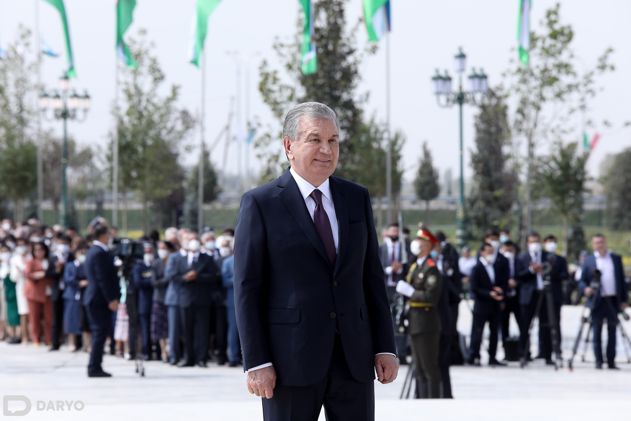 daryo.uz - “Yuqoridan qarasangiz, ulkan daraxtning beshta shoxiga o‘xshaydi” – Shavkat Mirziyoyev “Yangi O‘zbekiston” bog‘i haqida