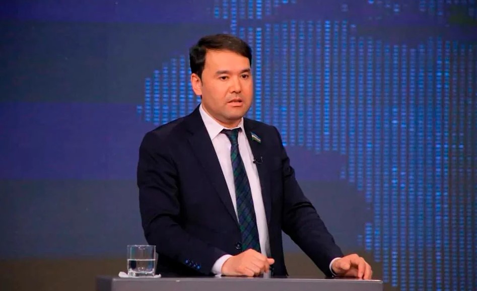 podrobno.uz - Депутат Расул Кушербаев заявил, что МВД продолжает взимать сбор при покупке авто, который был отменен