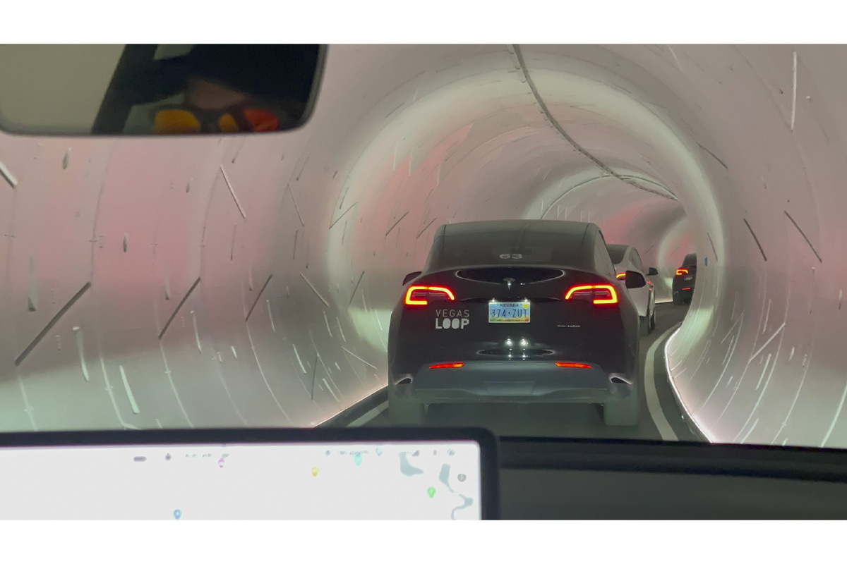 spot.uz - В туннеле по проекту Илона Маска скопилась пробка из автомобилей Tesla