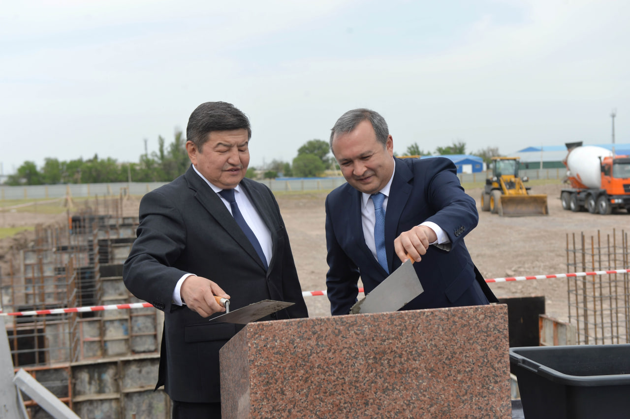kun.uz - Қирғиз-ўзбек автомобил заводининг ишга туширилиши кечиктирилди .