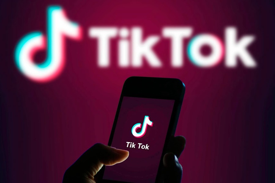 spot.uz - TikTok o‘smirlarga go‘zallik filtrlaridan foydalanishni taqiqlaydi